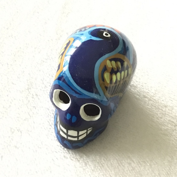 Hand painted mini sugar skull - Picture 2 of 6